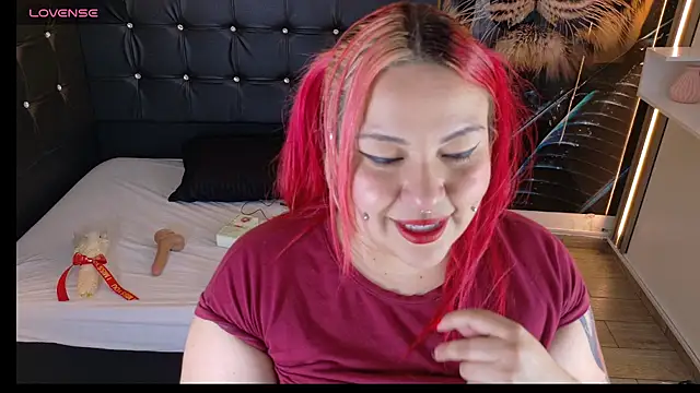 Show modela Bruja__Scarlata na web-kameri