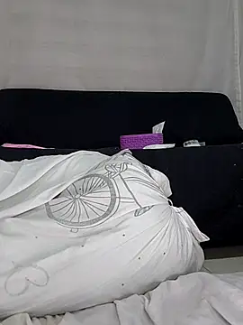 estrella_tasty Adlı Modelin Canlı XXX Sohbeti