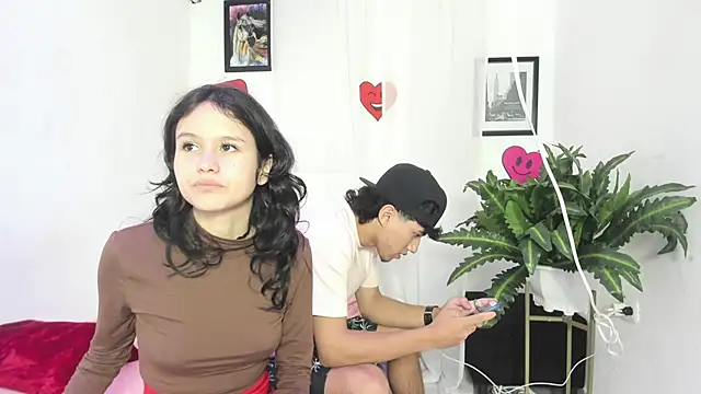 Laura_and_Kevin Live XXX-Chat