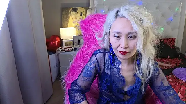 Živý XXX chat RoxalanaStar