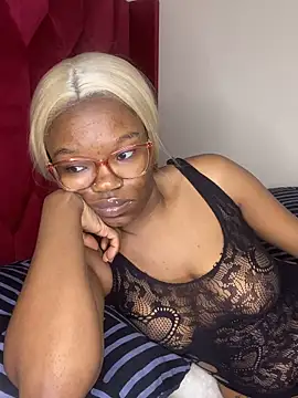 YummyMelanin117 Adlı Modelin Canlı XXX Sohbeti