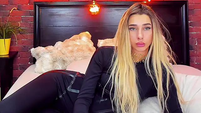 Chat +18 de ChristynaRoss ao vivo