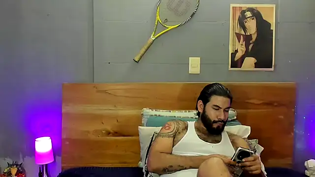 Prometeo-grizzly's Webcam Show