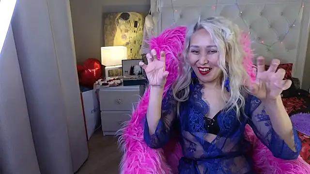 Czat XXX na żywo – RoxalanaStar