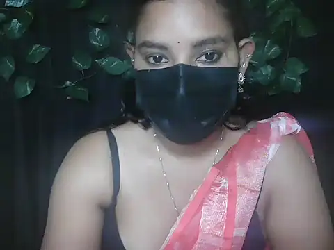 Rashmi-Sexy 即時 XXX 聊天