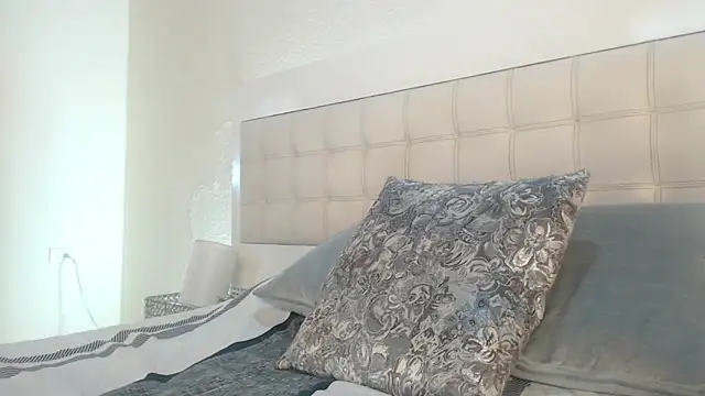 _Pamela_doll Adlı Modelin Canlı XXX Sohbeti