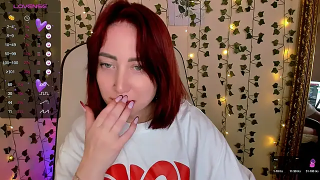 deboramoore: διαδικτυακό σόου στην κάμερα