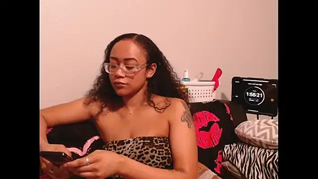 RylReese élő XXX-chatje