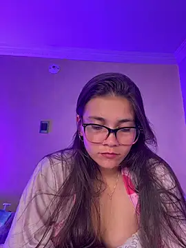 aurora_divine লাইভ XXX চ্যাট