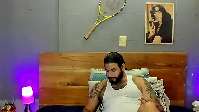 Show modela Prometeo-grizzly na web-kameri