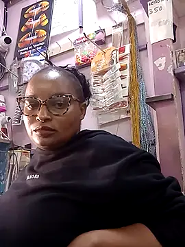 Goddess_of_Hearts élő XXX-chatje