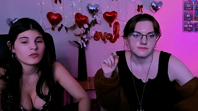 Chat +18 de lizzie_boom_ ao vivo