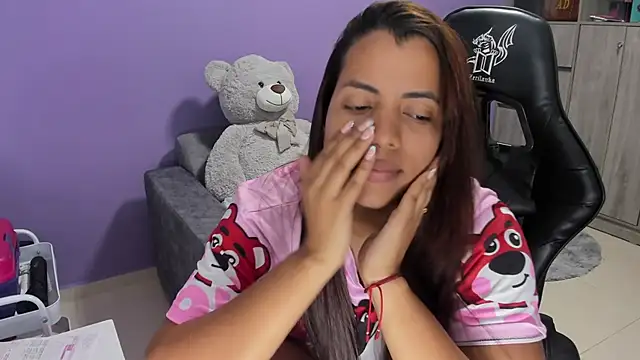 Chat +18 de boomsar01 ao vivo