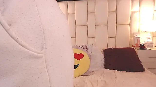 ValuFooster live XXX chat