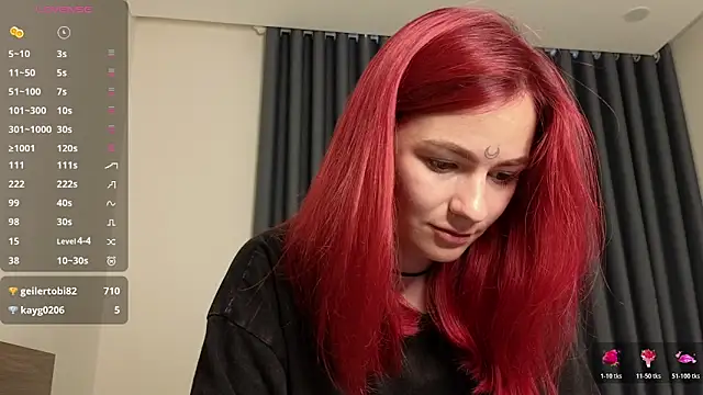 Czat XXX na żywo – girl_with_snaketatto0