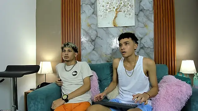 Онлайн чат XXX YOUNG_BOYS_HELL