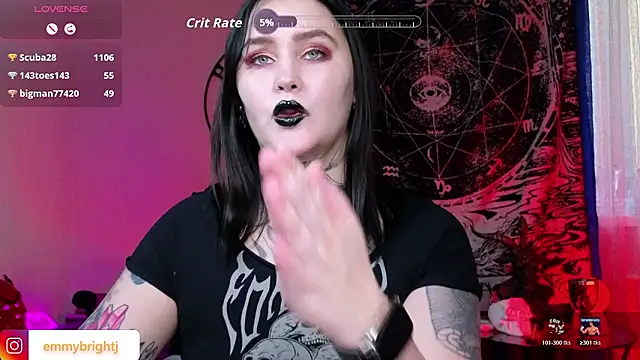 Emmybrightj_ élő XXX-chatje