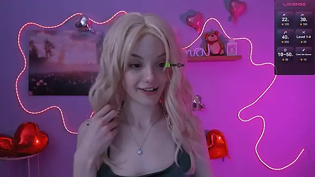 mia_starrr_ élő XXX-chatje