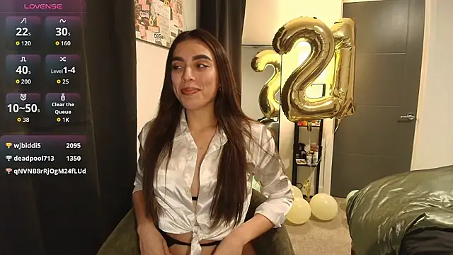 MilaSeren Chat XXX in diretta