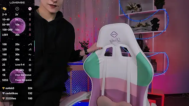 _Rein_ramm élő XXX-chatje