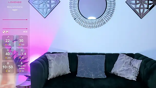 July_AdamsのライブXXXチャット