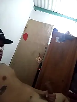 دردشة james_levi18 الجنسية المباشرة