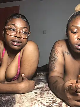 The_wickles_4443 live XXX chat