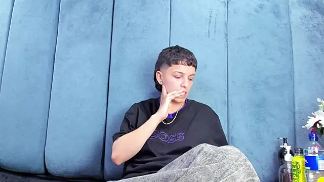 Megan_Thompson_: απευθείας συνομιλία ΧΧΧ