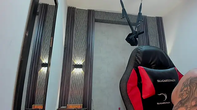 Онлайн чат XXX selene_red_