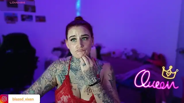 blazed_vixen élő XXX-chatje
