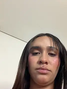 Isabella-Teen 即時 XXX 聊天