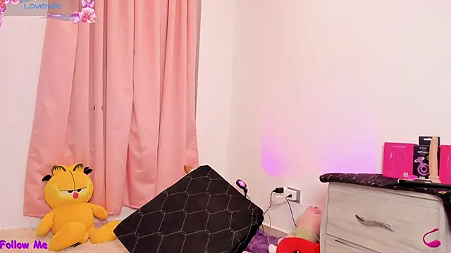 دردشة SophieRossi الجنسية المباشرة