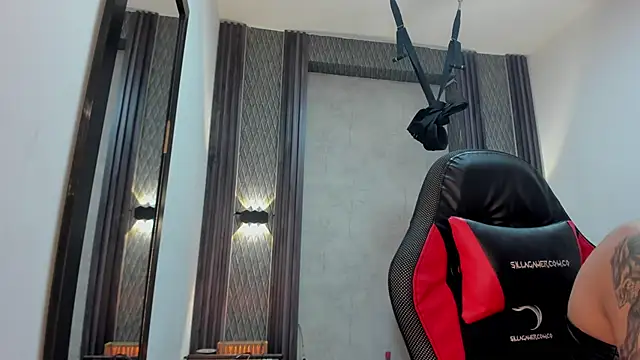 selene_red_ Live XXX-Chat