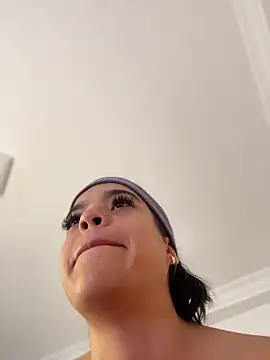 XXX chat uživo modela JuanitaMore01