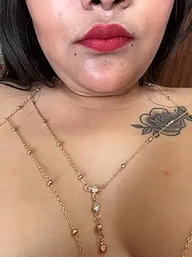 HotNeha08 élő XXX-chatje