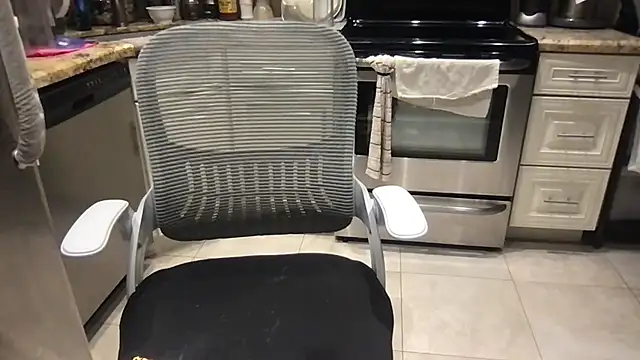 Chatroom XXX en direct de BigGuyMuscle