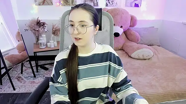 دردشة VirtuallVoyant الجنسية المباشرة