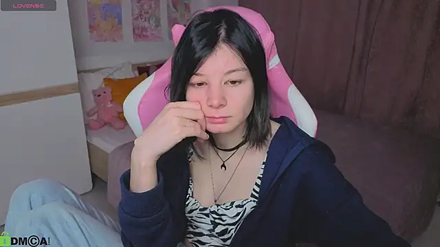 دردشة EllinEverly الجنسية المباشرة