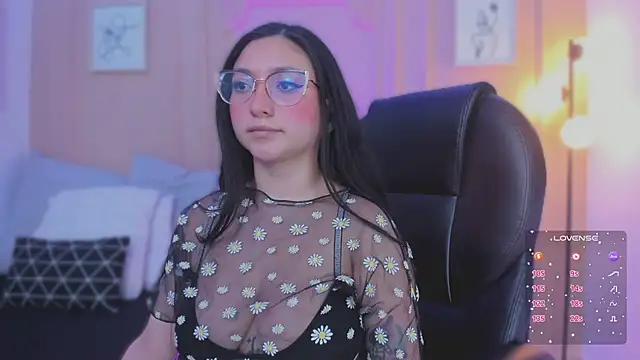 lucy_neil's Live XXX Chat