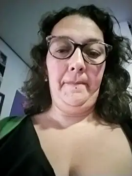 _Saraqueen লাইভ XXX চ্যাট