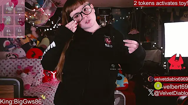 دردشة VelvetDiablo الجنسية المباشرة