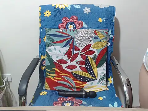 XXX chat uživo modela Wet_oliviaxxx