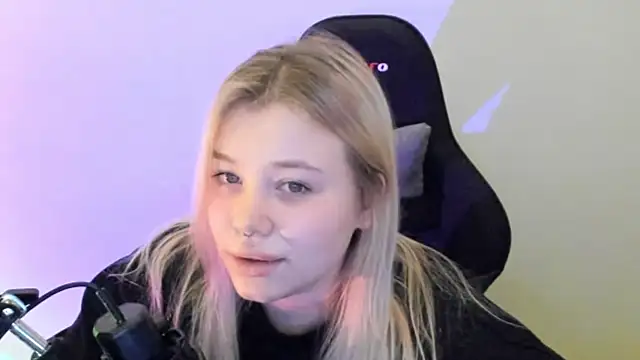 Lulu_Di Chat XXX live