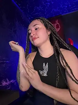 Sophie_LS Adlı Modelin Canlı XXX Sohbeti