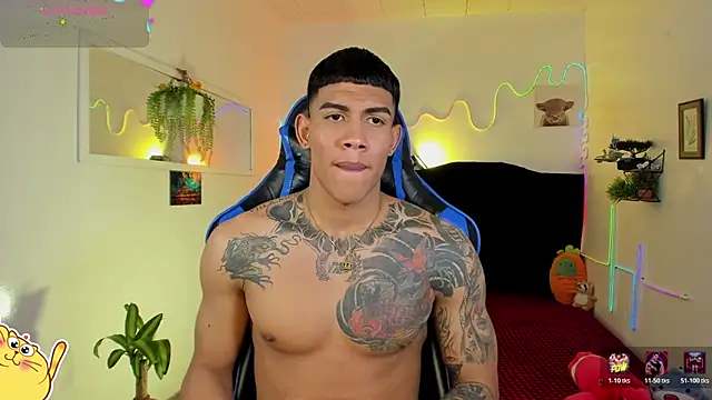 Damian_latinxxx: διαδικτυακό σόου στην κάμερα