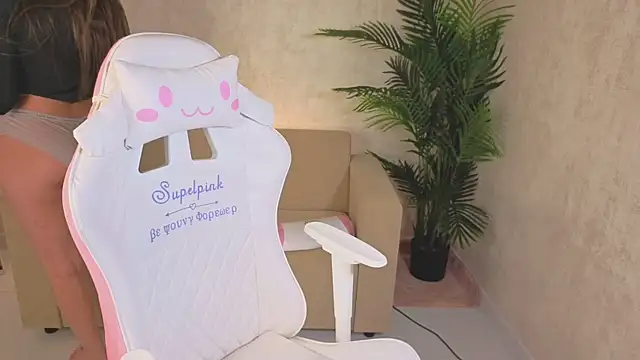 AriaMidnightn Webbikameraesitys