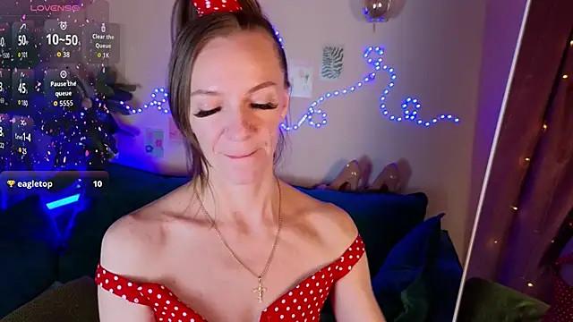 Jesica_mooon élő XXX-chatje