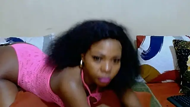 DiamondLuv29's Webcam Show