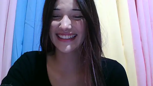 Chat +18 de helenastiippp ao vivo