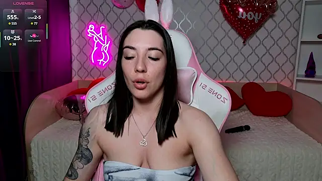 Curious_Lily Live XXX Chat